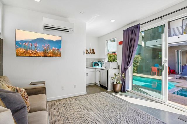 2699 Majestic Way, Palm Springs, CA 92262