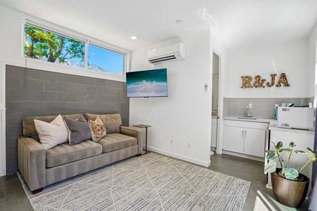 2699 Majestic Way, Palm Springs, CA 92262