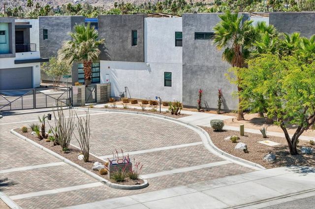 2699 Majestic Way, Palm Springs, CA 92262