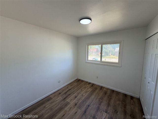 28521 Sutherland Street, Southfield, MI 48076