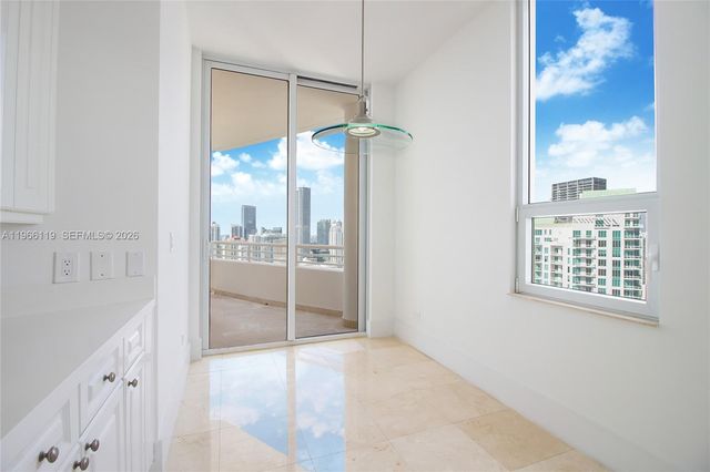 848 BRICKELL KEY DR 4306, Miami, FL 33131