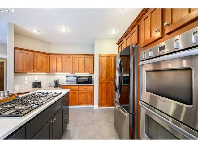 2351 Nw PINEHURST Dr, Mc Minnville, OR 97128