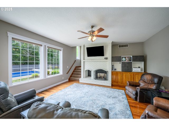 2351 Nw PINEHURST Dr, Mc Minnville, OR 97128