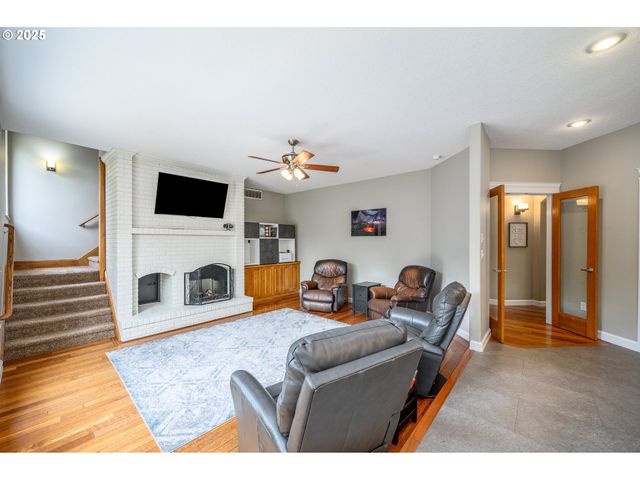 2351 Nw PINEHURST Dr, Mc Minnville, OR 97128