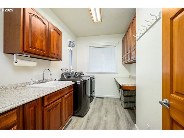 2351 Nw PINEHURST Dr, Mc Minnville, OR 97128