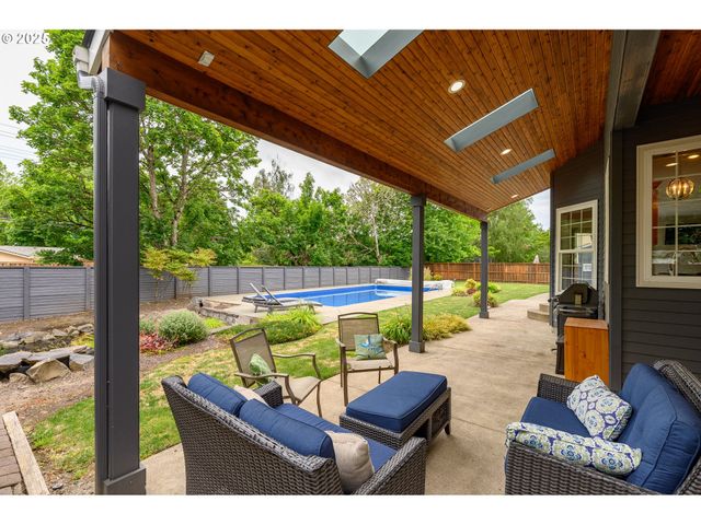 2351 Nw PINEHURST Dr, Mc Minnville, OR 97128