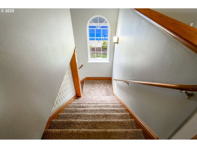 2351 Nw PINEHURST Dr, Mc Minnville, OR 97128