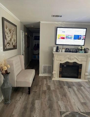 1878 Mullen Dr, Baton Rouge, LA 70810