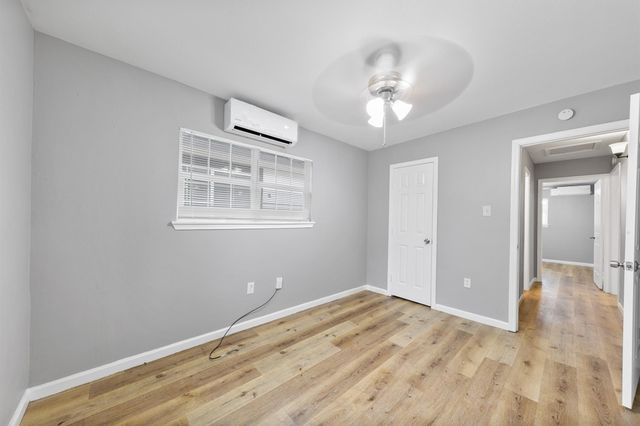 2106 Hadley St 2106, Houston, TX 77004