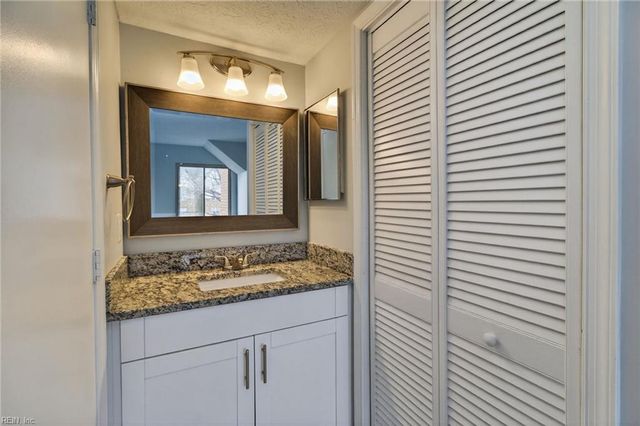 314 Pacific DR, Hampton, VA 23666