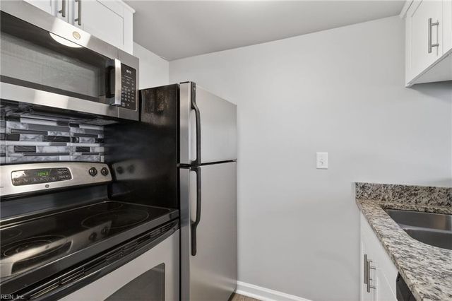 314 Pacific DR, Hampton, VA 23666