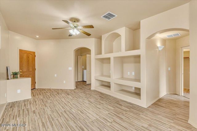 5359 N Willow Thicket Way, Tucson, AZ 85704