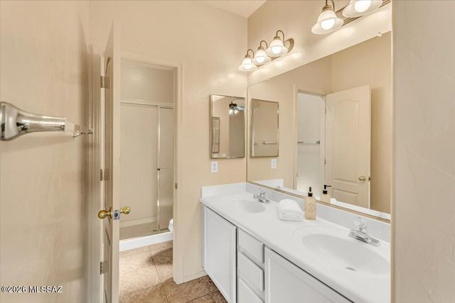 5359 N Willow Thicket Way, Tucson, AZ 85704