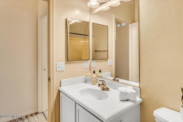 5359 N Willow Thicket Way, Tucson, AZ 85704