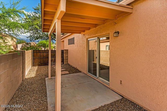 5359 N Willow Thicket Way, Tucson, AZ 85704