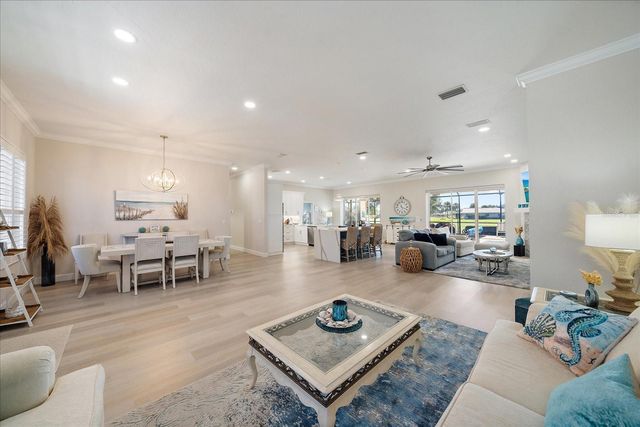 6708 DREWRYS BLUFF, Bradenton, FL 34203