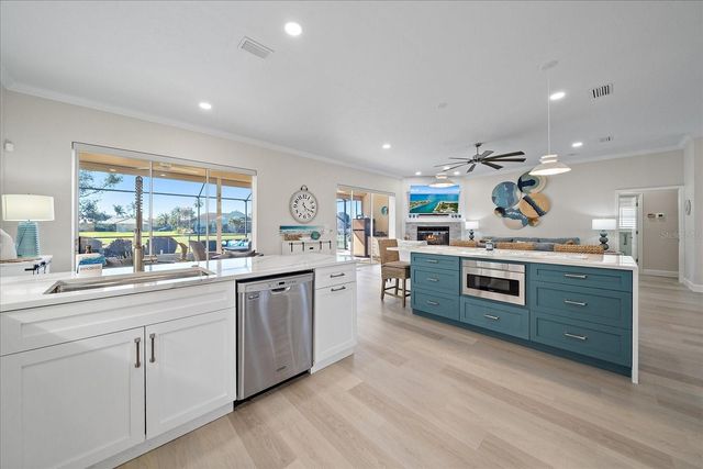 6708 DREWRYS BLUFF, Bradenton, FL 34203