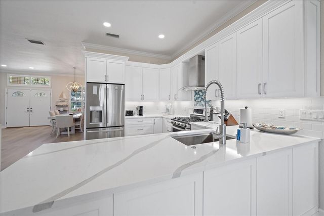 6708 DREWRYS BLUFF, Bradenton, FL 34203