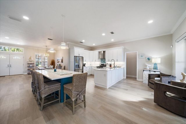 6708 DREWRYS BLUFF, Bradenton, FL 34203