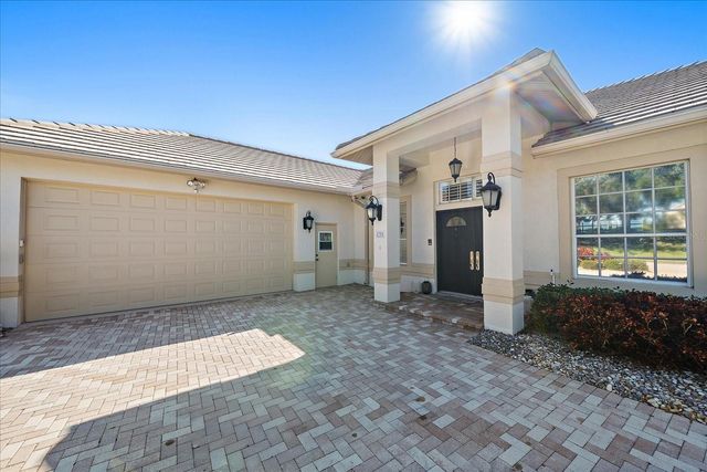 6708 DREWRYS BLUFF, Bradenton, FL 34203