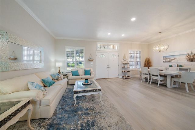 6708 DREWRYS BLUFF, Bradenton, FL 34203