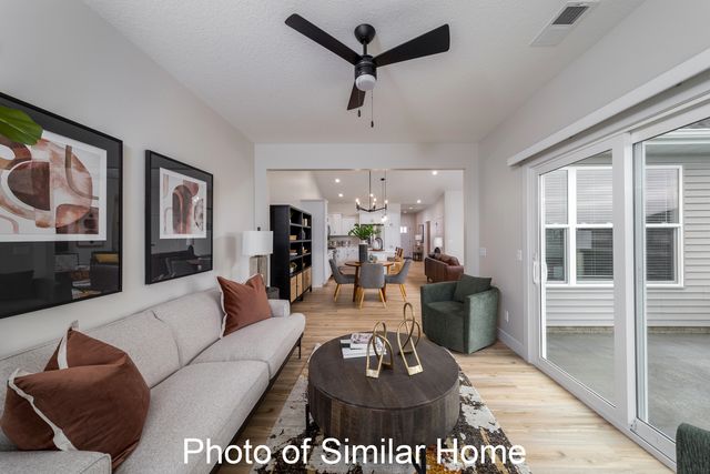 449 N 2ND Avenue, Eldridge, IA 52748