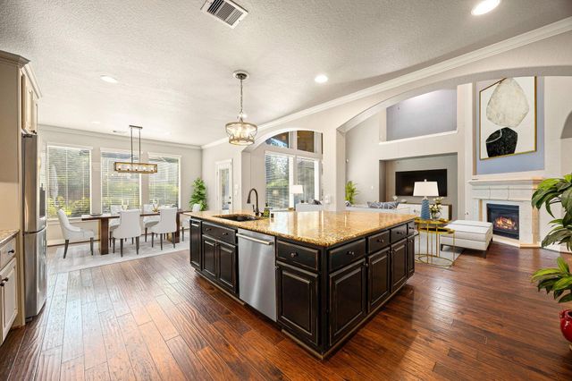 50 N Beech Springs Circle, The Woodlands, TX 77389