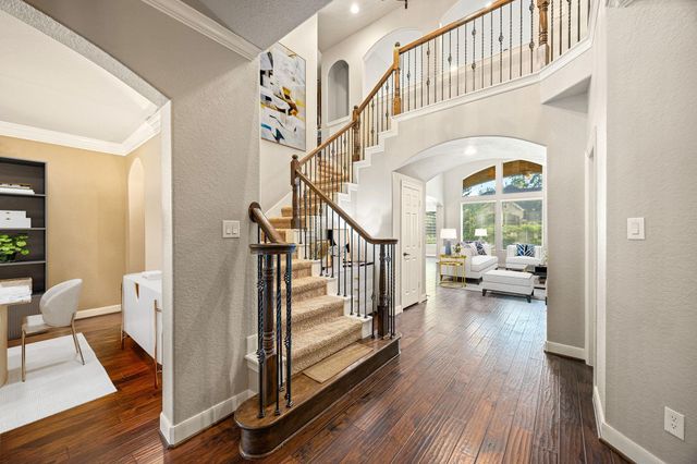 50 N Beech Springs Circle, The Woodlands, TX 77389