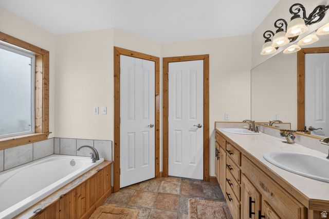 3492 E KERBY LN, Moab, UT 84532