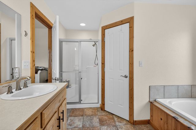 3492 E KERBY LN, Moab, UT 84532