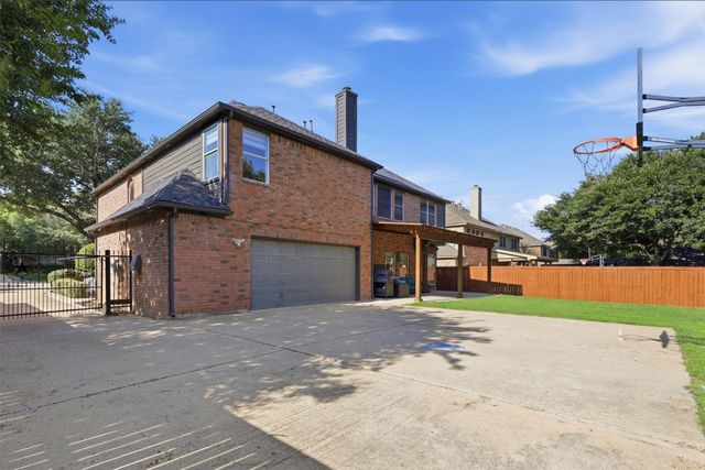 3601 Sandhurst Drive, Flower Mound, TX 75022
