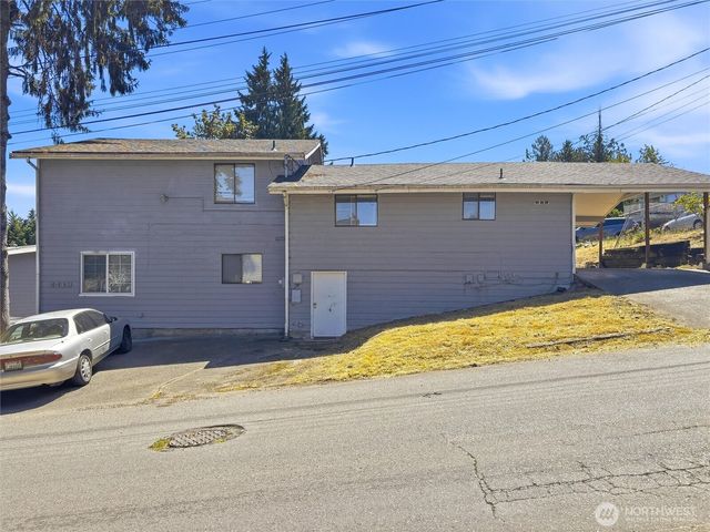 2719 S 125th Street, Seattle, WA 98168