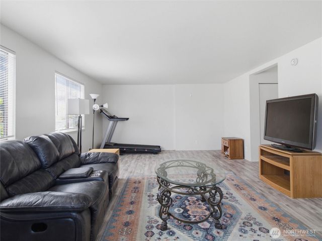 2719 S 125th Street, Seattle, WA 98168