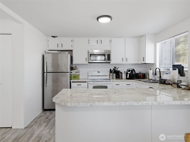 2719 S 125th Street, Seattle, WA 98168