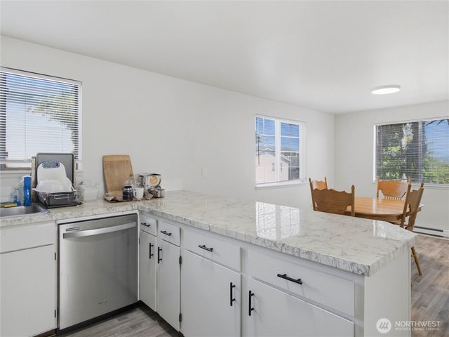 2719 S 125th Street, Seattle, WA 98168