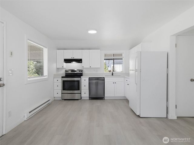 2719 S 125th Street, Seattle, WA 98168