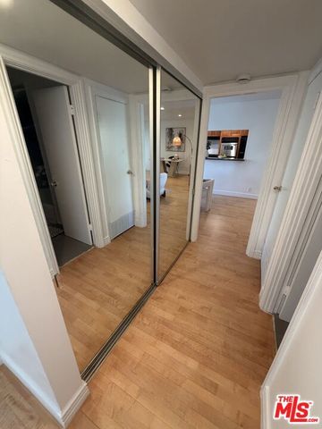 1328 Havenhurst Drive 202, West Hollywood, CA 90046