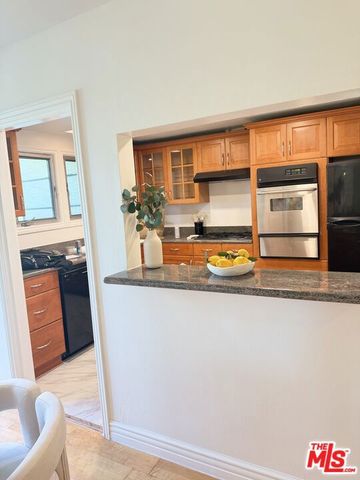 1328 Havenhurst Drive 202, West Hollywood, CA 90046
