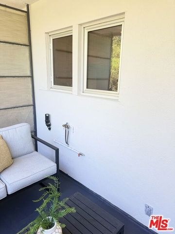1328 Havenhurst Drive 202, West Hollywood, CA 90046