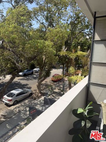 1328 Havenhurst Drive 202, West Hollywood, CA 90046