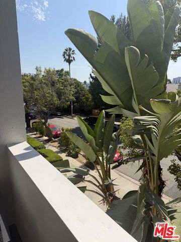 1328 Havenhurst Drive 202, West Hollywood, CA 90046