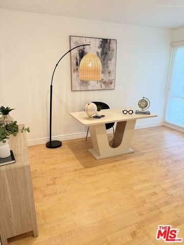 1328 Havenhurst Drive 202, West Hollywood, CA 90046