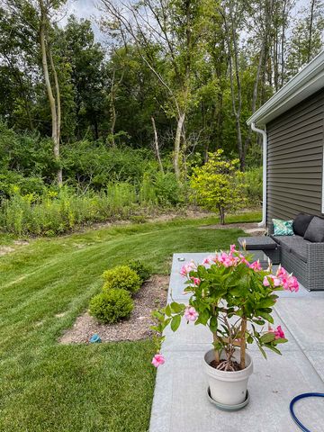 1175 Sonoma Court, Pingree Grove, IL 60140