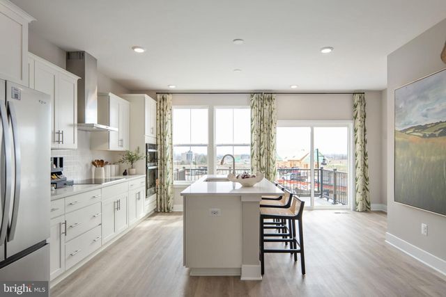 8903 CURIE ST, Manassas, VA 20109