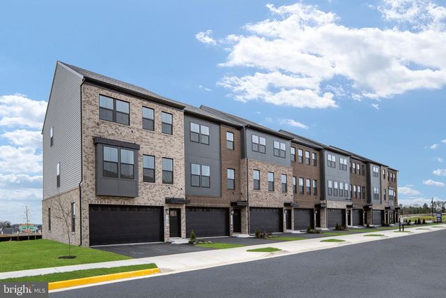 8903 CURIE ST, Manassas, VA 20109