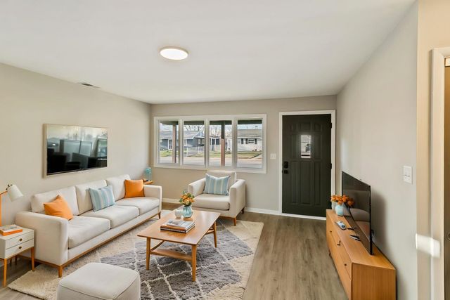 2302 Madonna Avenue, Joliet, IL 60436