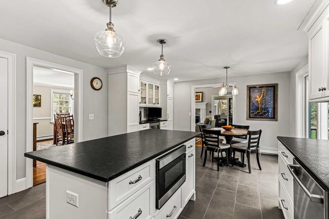75 Birkdale Road, Bedford, NH 03110