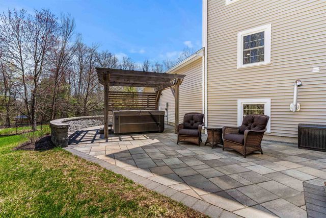 75 Birkdale Road, Bedford, NH 03110
