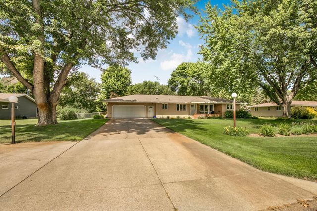 1021 Bromo Avenue, Saint Cloud, MN 56303
