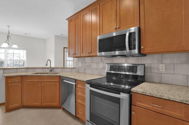 9073 Polaris Lakes Drive, Columbus, OH 43240